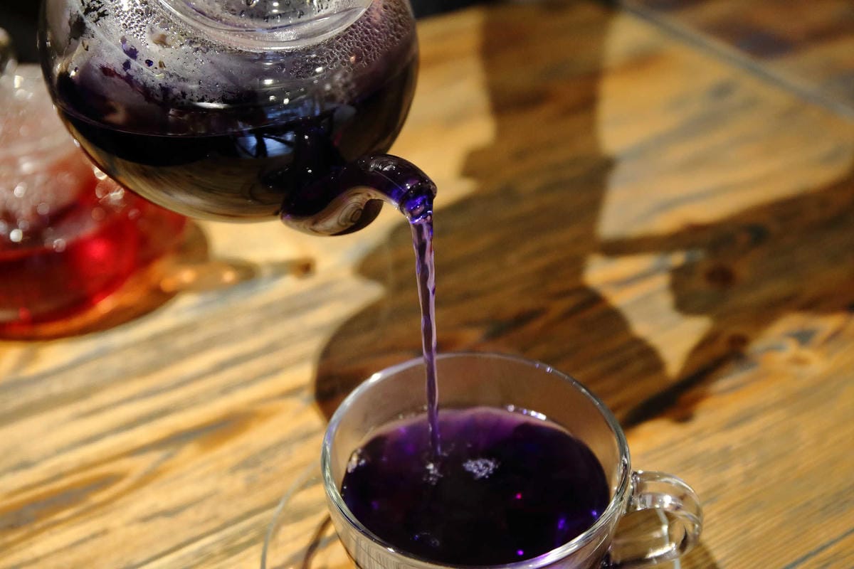 【食。台北】Chill burger 鬆飽〜忠孝復興/漢堡。讓人追著跑的知名餐車轉型，多汁美味愛吃漢堡者必吃！