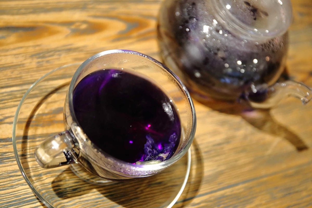 【食。台北】Chill burger 鬆飽〜忠孝復興/漢堡。讓人追著跑的知名餐車轉型，多汁美味愛吃漢堡者必吃！