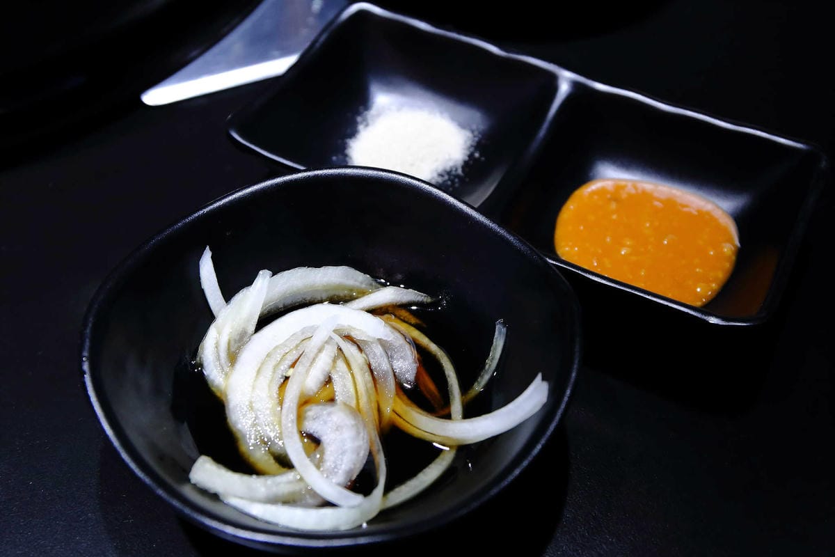 【食。台北】韓式烤肉終結王jihwaja〜忠孝敦化韓式烤肉。韓國人開的正宗燒烤店，歐巴幫你烤肉肉！