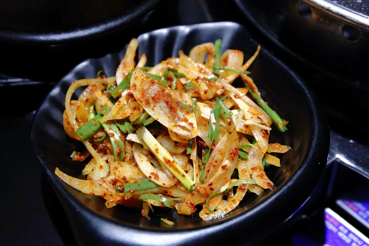 【食。台北】韓式烤肉終結王jihwaja〜忠孝敦化韓式烤肉。韓國人開的正宗燒烤店，歐巴幫你烤肉肉！