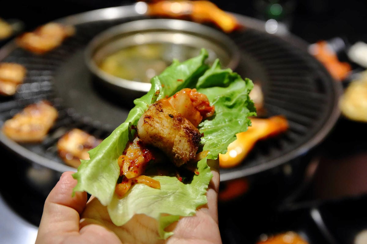 【食。台北】韓式烤肉終結王jihwaja〜忠孝敦化韓式烤肉。韓國人開的正宗燒烤店，歐巴幫你烤肉肉！