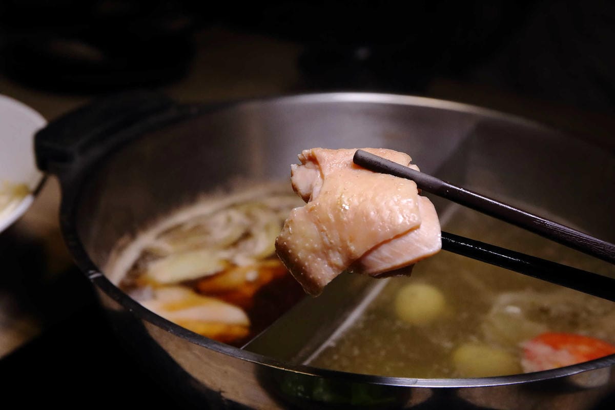 【食。中壢】健康主義精緻火鍋〜399元起平價壽喜燒吃到飽！野菜、頂級現切肉盤讓你吃到爽，CP值太高！(已歇業)