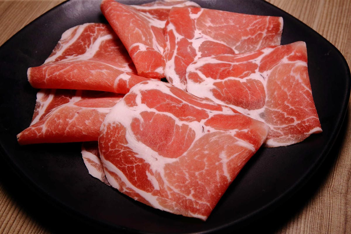 【食。中壢】健康主義精緻火鍋〜399元起平價壽喜燒吃到飽！野菜、頂級現切肉盤讓你吃到爽，CP值太高！(已歇業)