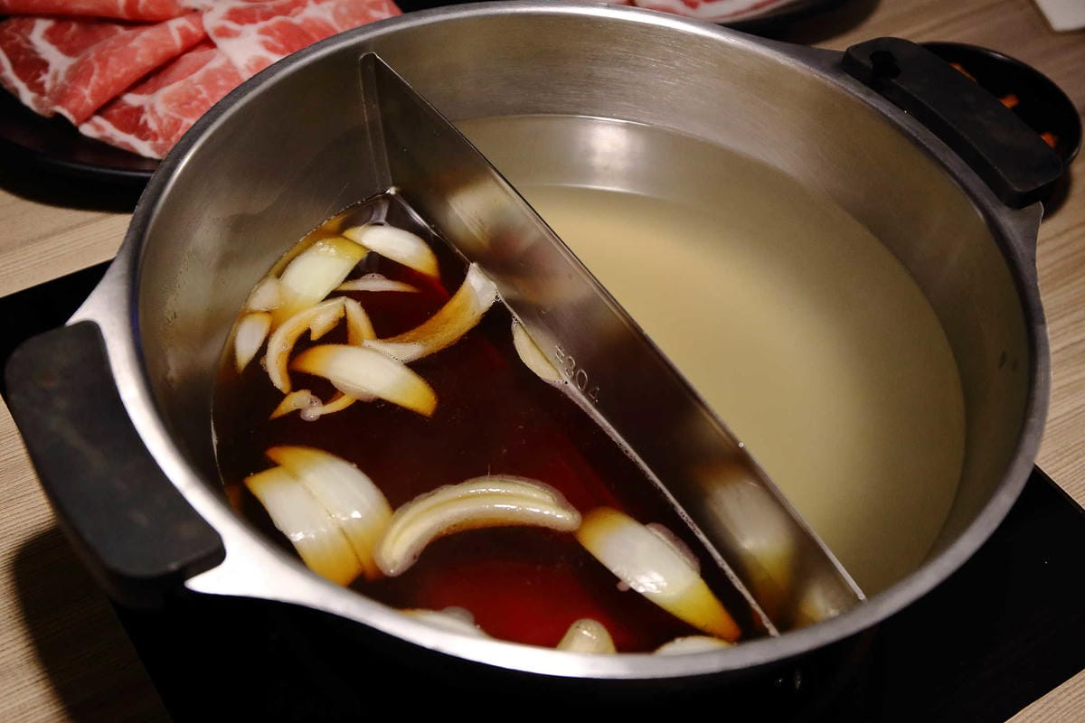 【食。中壢】健康主義精緻火鍋〜399元起平價壽喜燒吃到飽！野菜、頂級現切肉盤讓你吃到爽，CP值太高！(已歇業)