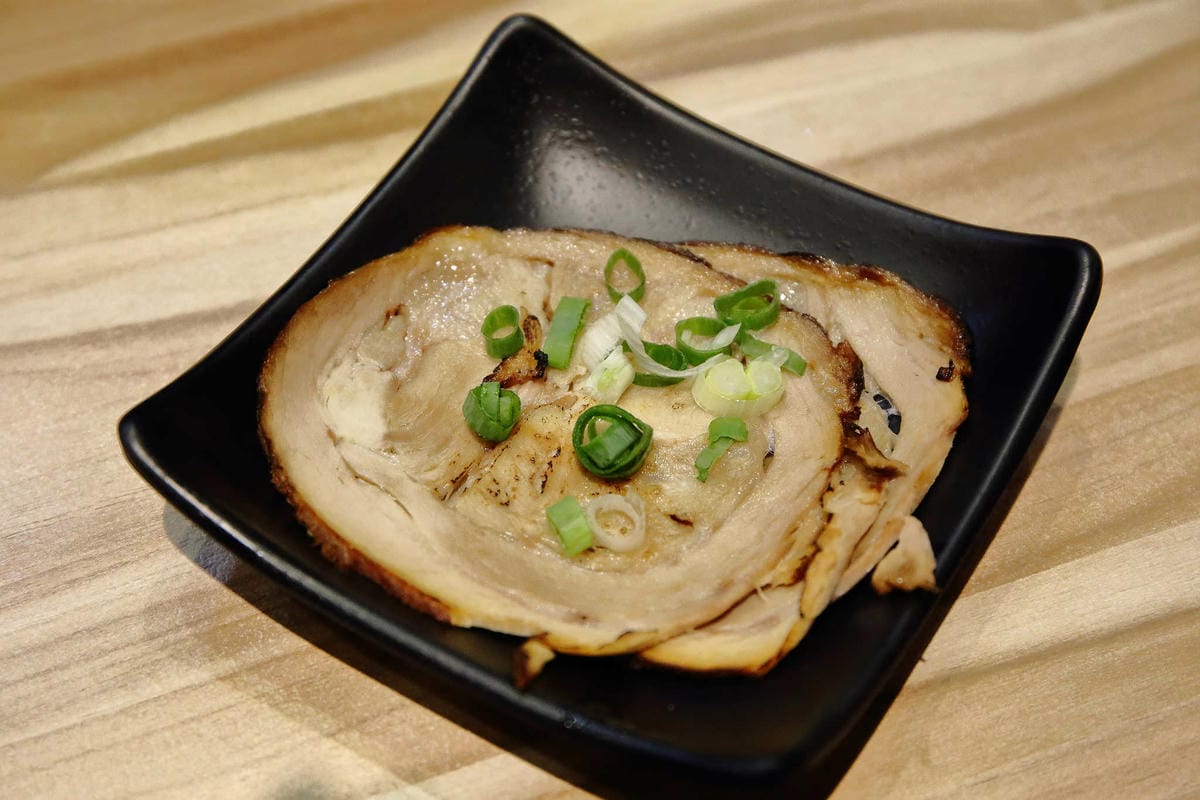 【食。永和】鬼匠拉麵〜94狂！傳說中比臉還大的鬼爪肋排拉麵！晚來吃不到…