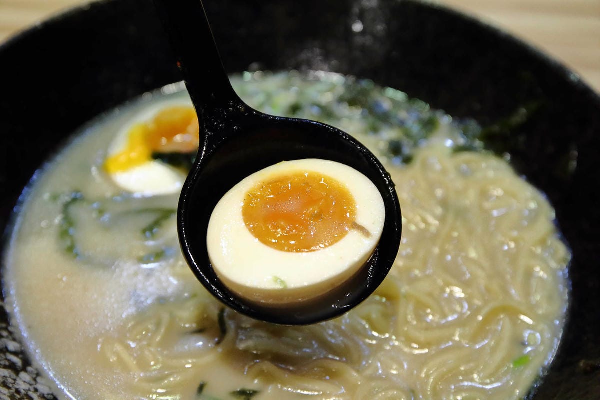 【食。永和】鬼匠拉麵〜94狂！傳說中比臉還大的鬼爪肋排拉麵！晚來吃不到…