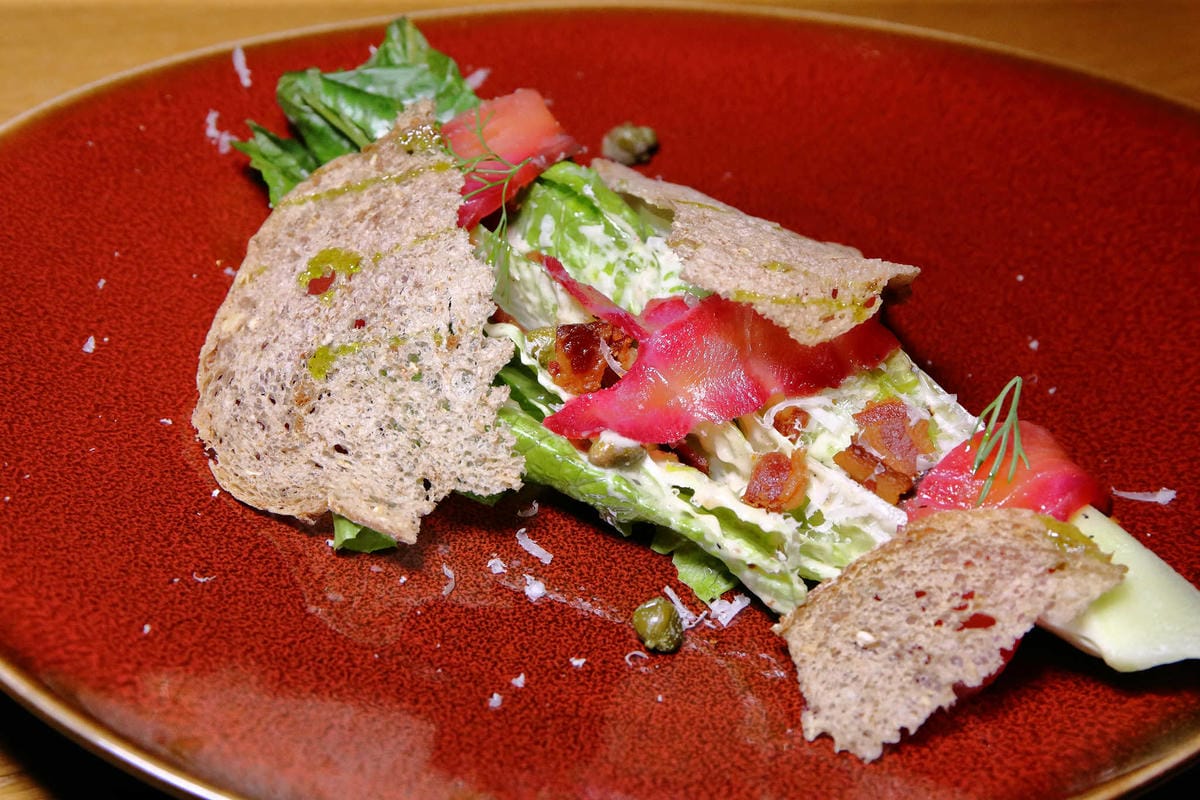 【食。台北】Que原木燒烤餐廳〜amba台北松山意舍酒店。最美麗的夜景餐廳，約會餐廳推薦！