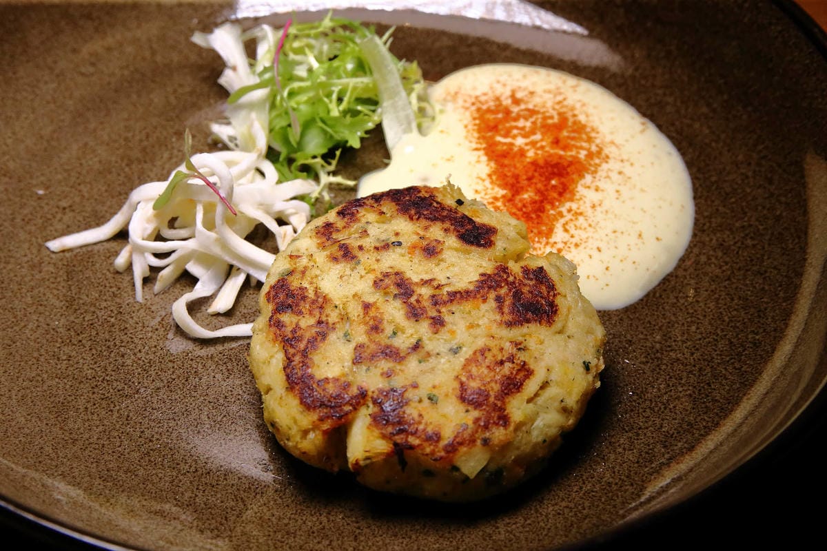 【食。台北】Que原木燒烤餐廳〜amba台北松山意舍酒店。最美麗的夜景餐廳，約會餐廳推薦！