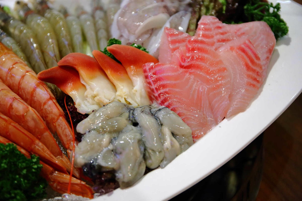 【食。中和】樂饗精緻鍋物〜中和火鍋。食材優而精緻、鍋類湯底選擇多,平價消費頂級享受