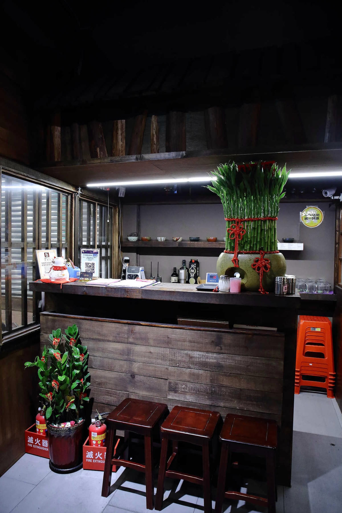 【食。內壢】一燒十味昭和園內壢省桃店〜桃園燒烤吃到飽推薦。懷舊復古主題餐廳,無肉不歡,肉食控必訪!