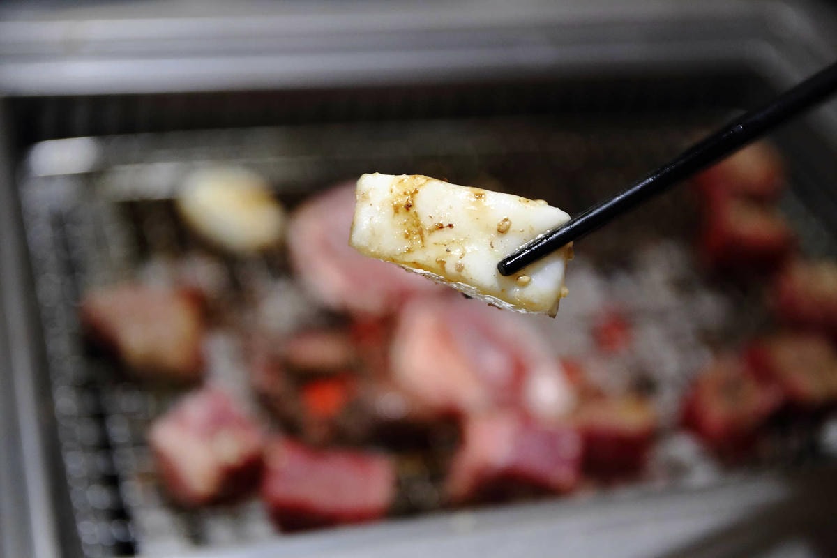 【食。內壢】一燒十味昭和園內壢省桃店〜桃園燒烤吃到飽推薦。懷舊復古主題餐廳,無肉不歡,肉食控必訪!