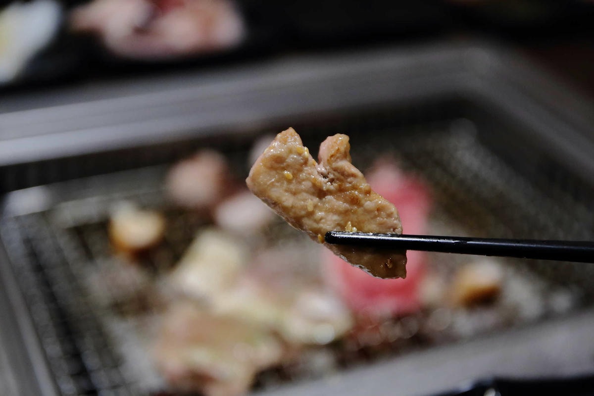 【食。內壢】一燒十味昭和園內壢省桃店〜桃園燒烤吃到飽推薦。懷舊復古主題餐廳,無肉不歡,肉食控必訪!