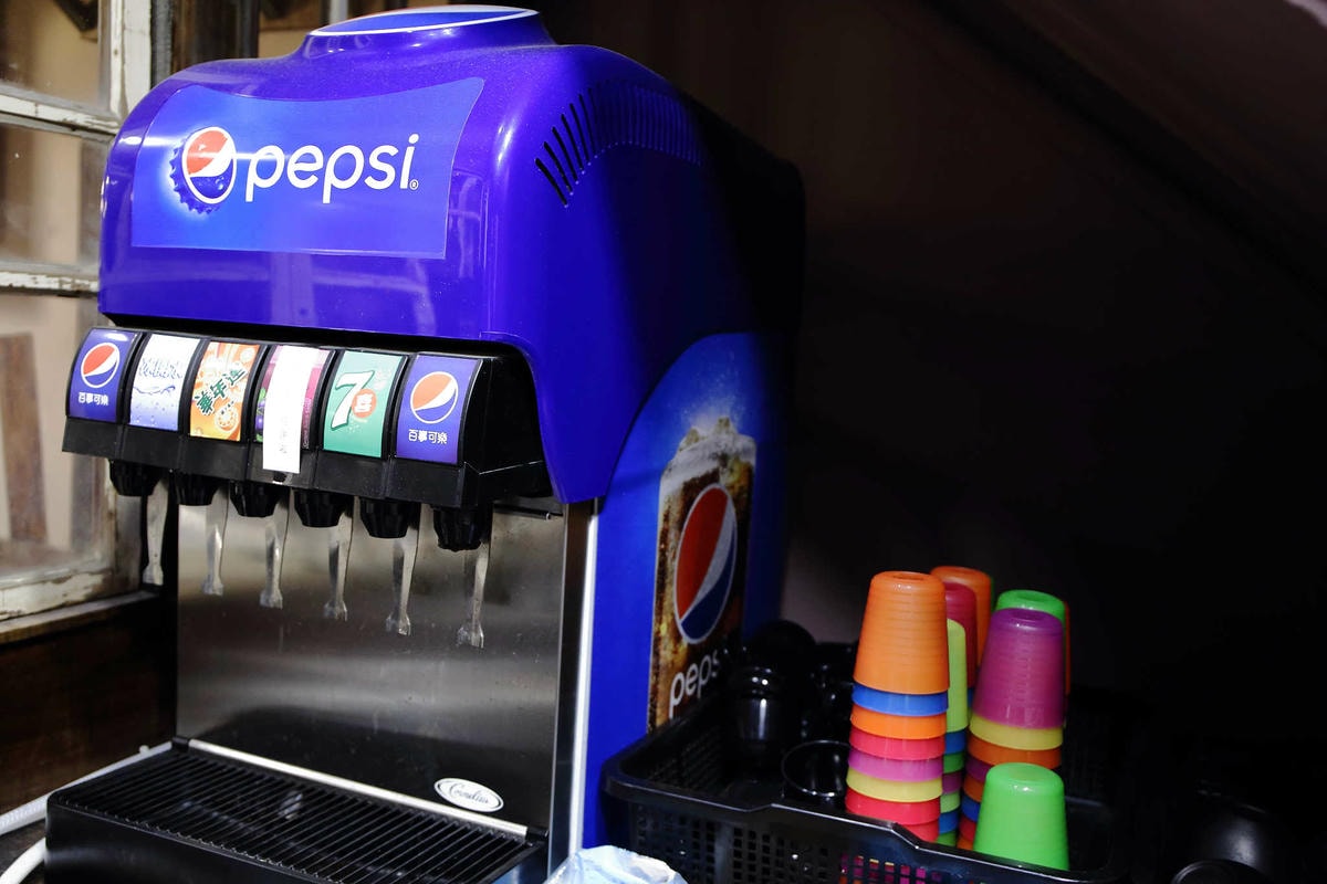 【食。內壢】一燒十味昭和園內壢省桃店〜桃園燒烤吃到飽推薦。懷舊復古主題餐廳,無肉不歡,肉食控必訪!