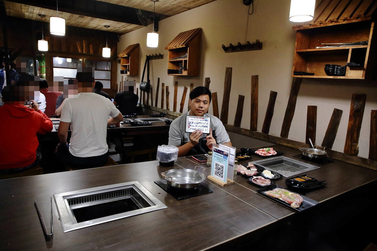 【食。內壢】一燒十味昭和園內壢省桃店〜桃園燒烤吃到飽推薦。懷舊復古主題餐廳,無肉不歡,肉食控必訪!