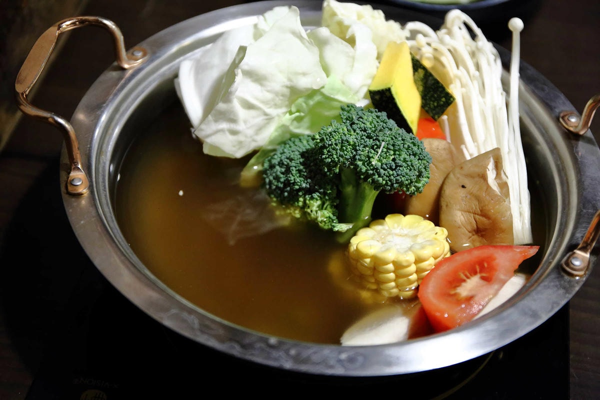 【食。內壢】一燒十味昭和園內壢省桃店〜桃園燒烤吃到飽推薦。懷舊復古主題餐廳,無肉不歡,肉食控必訪!