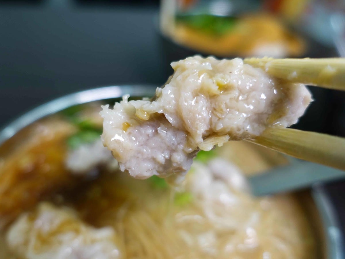 【食。桃園】極鱻麵線甜不辣龍安店〜桃園在地好滋味!蚵仔麵線/甜不辣銅板小吃,平凡中的不平凡滋味,一吃成主顧!