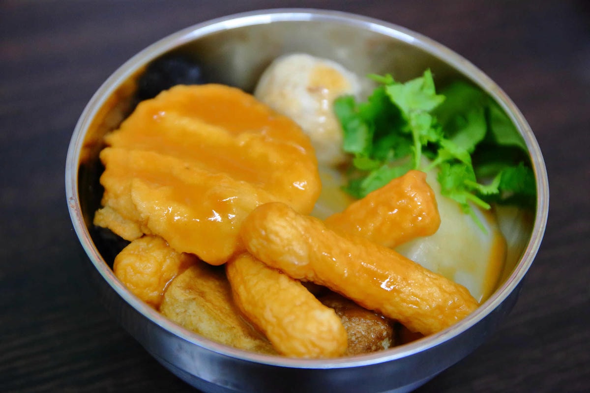 【食。桃園】極鱻麵線甜不辣龍安店〜桃園在地好滋味!蚵仔麵線/甜不辣銅板小吃,平凡中的不平凡滋味,一吃成主顧!