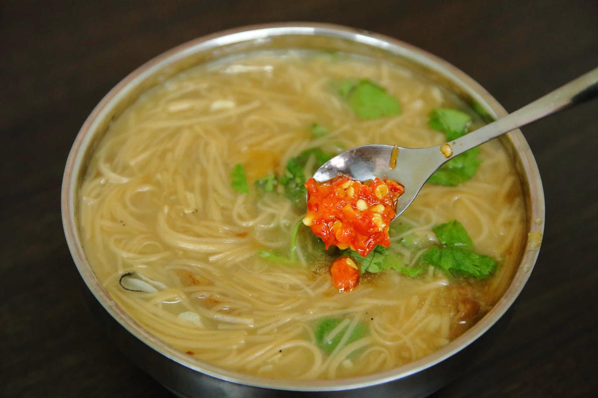 【食。桃園】極鱻麵線甜不辣龍安店〜桃園在地好滋味!蚵仔麵線/甜不辣銅板小吃,平凡中的不平凡滋味,一吃成主顧!