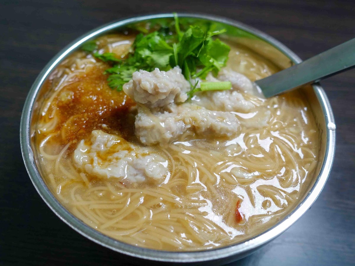 【食。桃園】極鱻麵線甜不辣龍安店〜桃園在地好滋味!蚵仔麵線/甜不辣銅板小吃,平凡中的不平凡滋味,一吃成主顧!