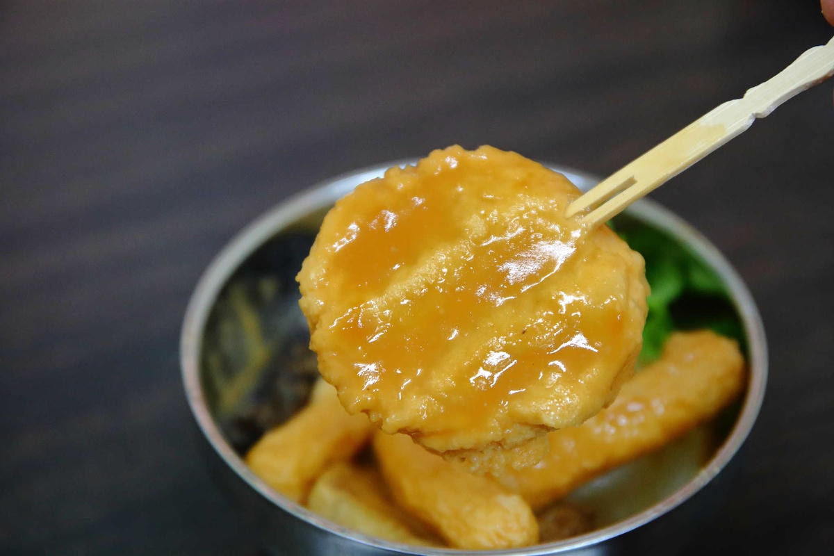 【食。桃園】極鱻麵線甜不辣龍安店〜桃園在地好滋味!蚵仔麵線/甜不辣銅板小吃,平凡中的不平凡滋味,一吃成主顧!