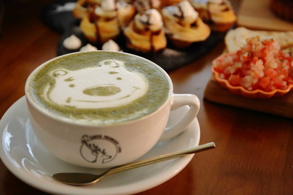 【食。桃園】鹿點咖啡 Luna桃園店〜第三家分店新開幕搶先報！帶我去月球！夢想實現，把月球搬進店裡？！