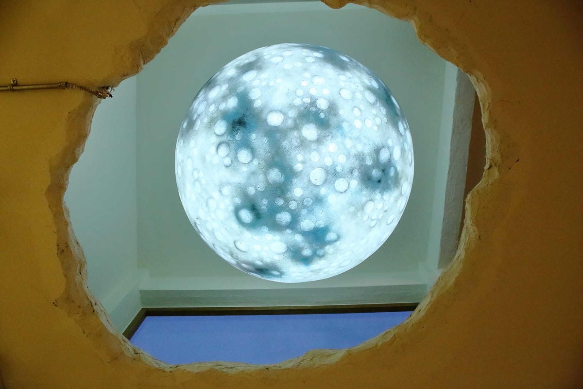 【食。桃園】鹿點咖啡 Luna桃園店〜第三家分店新開幕搶先報！帶我去月球！夢想實現，把月球搬進店裡？！