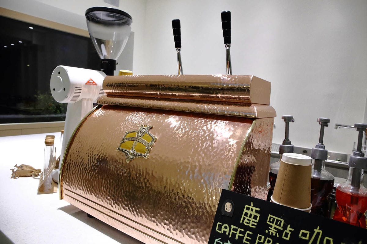 【食。桃園】鹿點咖啡 Luna桃園店〜第三家分店新開幕搶先報！帶我去月球！夢想實現，把月球搬進店裡？！