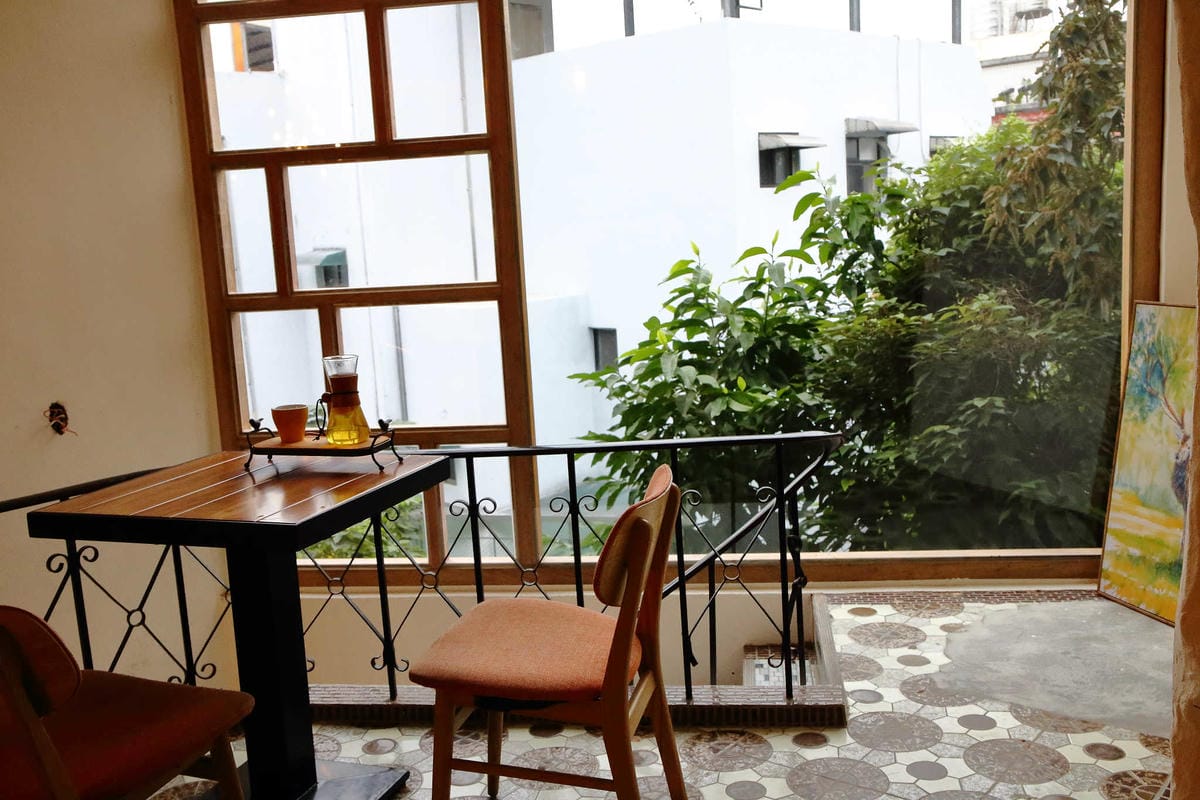 【食。桃園】鹿點咖啡 Luna桃園店〜第三家分店新開幕搶先報！帶我去月球！夢想實現，把月球搬進店裡？！