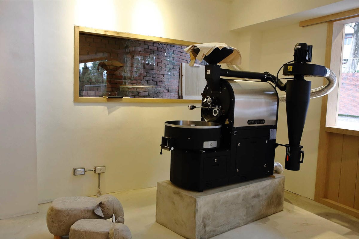 【食。桃園】鹿點咖啡 Luna桃園店〜第三家分店新開幕搶先報！帶我去月球！夢想實現，把月球搬進店裡？！