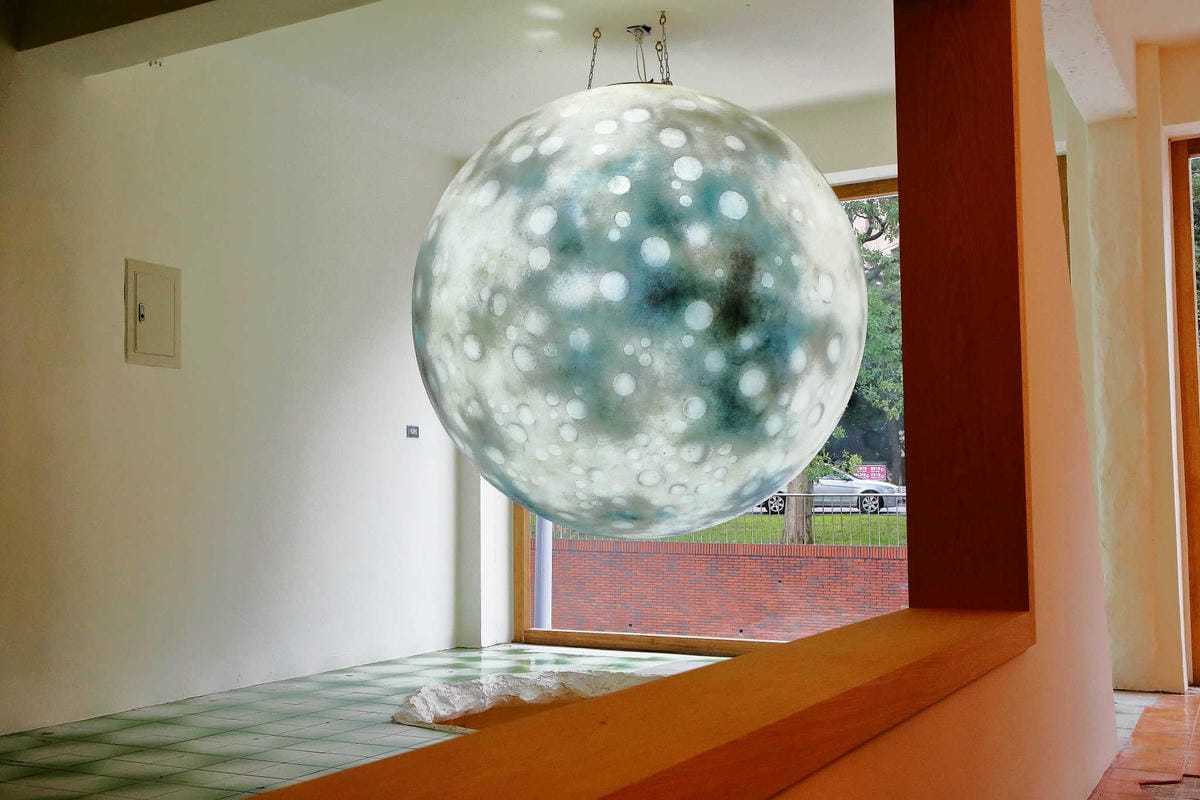 【食。桃園】鹿點咖啡 Luna桃園店〜第三家分店新開幕搶先報！帶我去月球！夢想實現，把月球搬進店裡？！