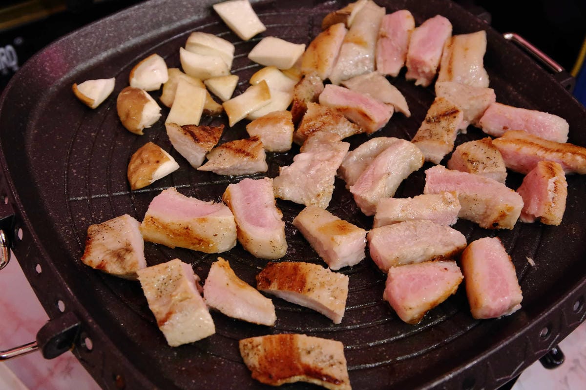 【食。桃園】浪漫廚房〜IG網紅拍照打卡新熱門粉色販賣機！夢幻粉色系餐廳，重溫韓劇甜蜜與浪漫情景❤(已歇業)