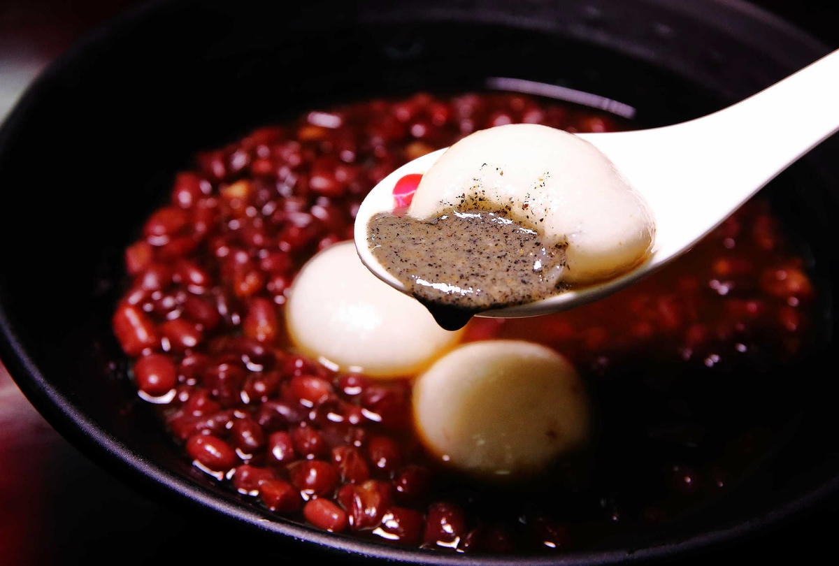 【食。桃園】星大王甜品專賣〜暖呼呼的冬至湯圓來囉!手工芋圓VS綜合湯圓「爆漿流出」,心和胃都暖了起來