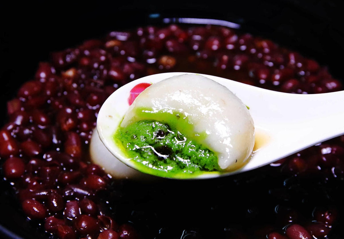 【食。桃園】星大王甜品專賣〜暖呼呼的冬至湯圓來囉!手工芋圓VS綜合湯圓「爆漿流出」,心和胃都暖了起來