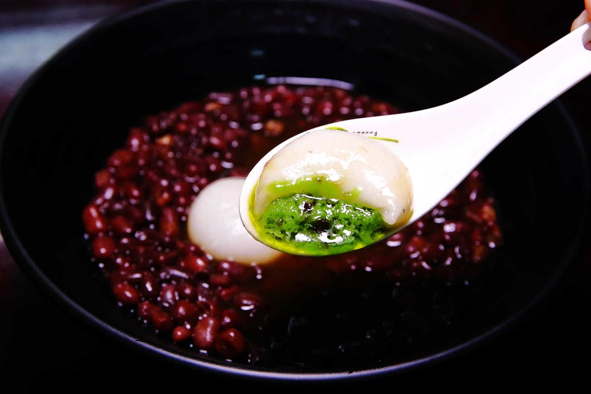 【食。桃園】星大王甜品專賣〜暖呼呼的冬至湯圓來囉!手工芋圓VS綜合湯圓「爆漿流出」,心和胃都暖了起來