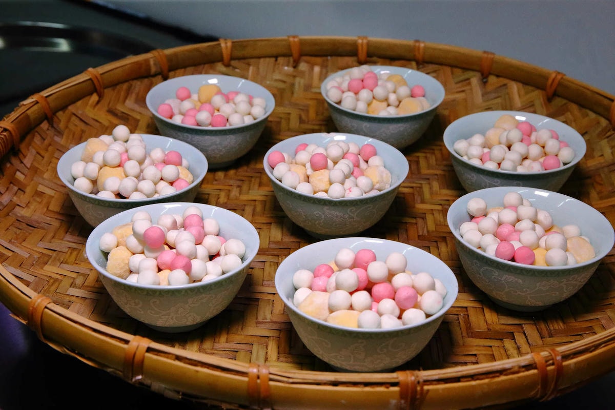 【食。桃園】星大王甜品專賣〜暖呼呼的冬至湯圓來囉!手工芋圓VS綜合湯圓「爆漿流出」,心和胃都暖了起來