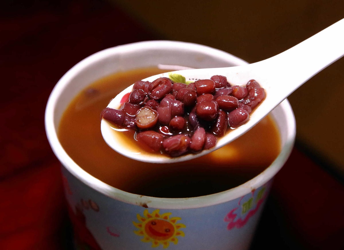 【食。桃園】星大王甜品專賣〜暖呼呼的冬至湯圓來囉!手工芋圓VS綜合湯圓「爆漿流出」,心和胃都暖了起來