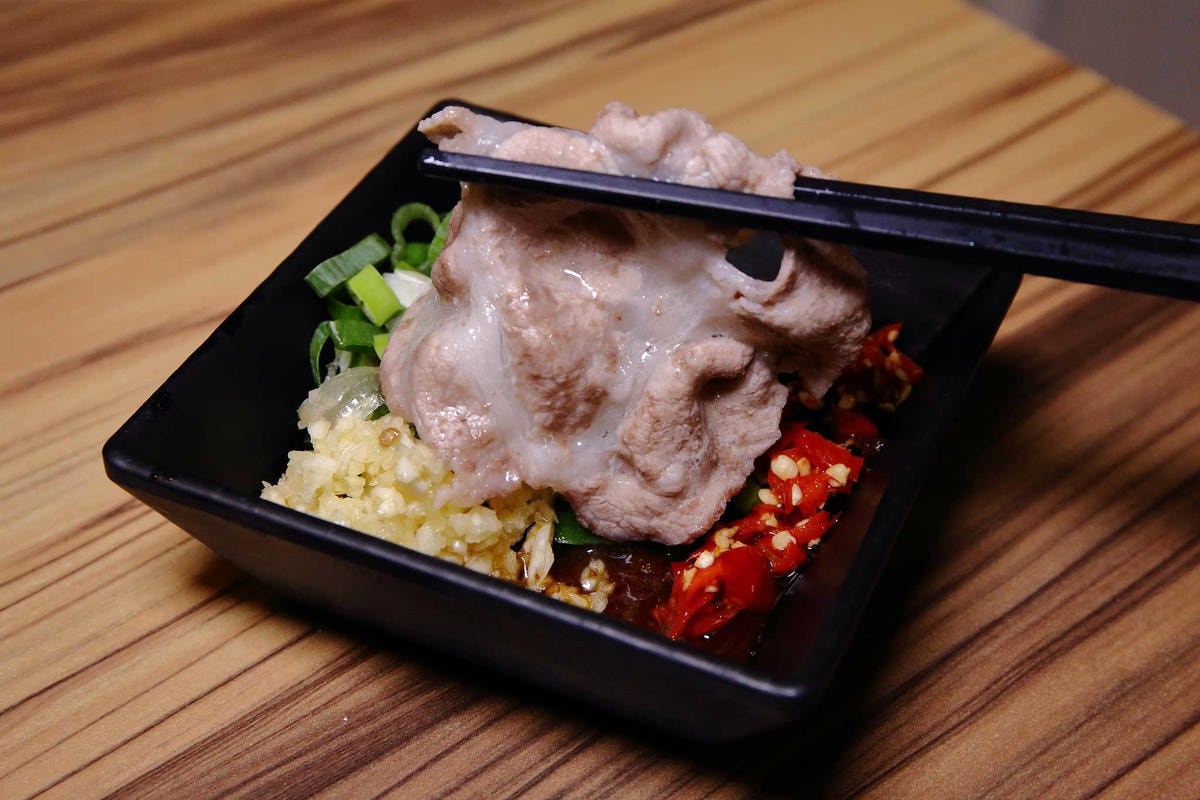 【食。中和】沸騰涮涮鍋-中山店〜中和火鍋推薦!CP值破表,平價的高級肉品專賣,環境優渥的親子用餐空間,沒吃過一定會後悔!(已歇業)