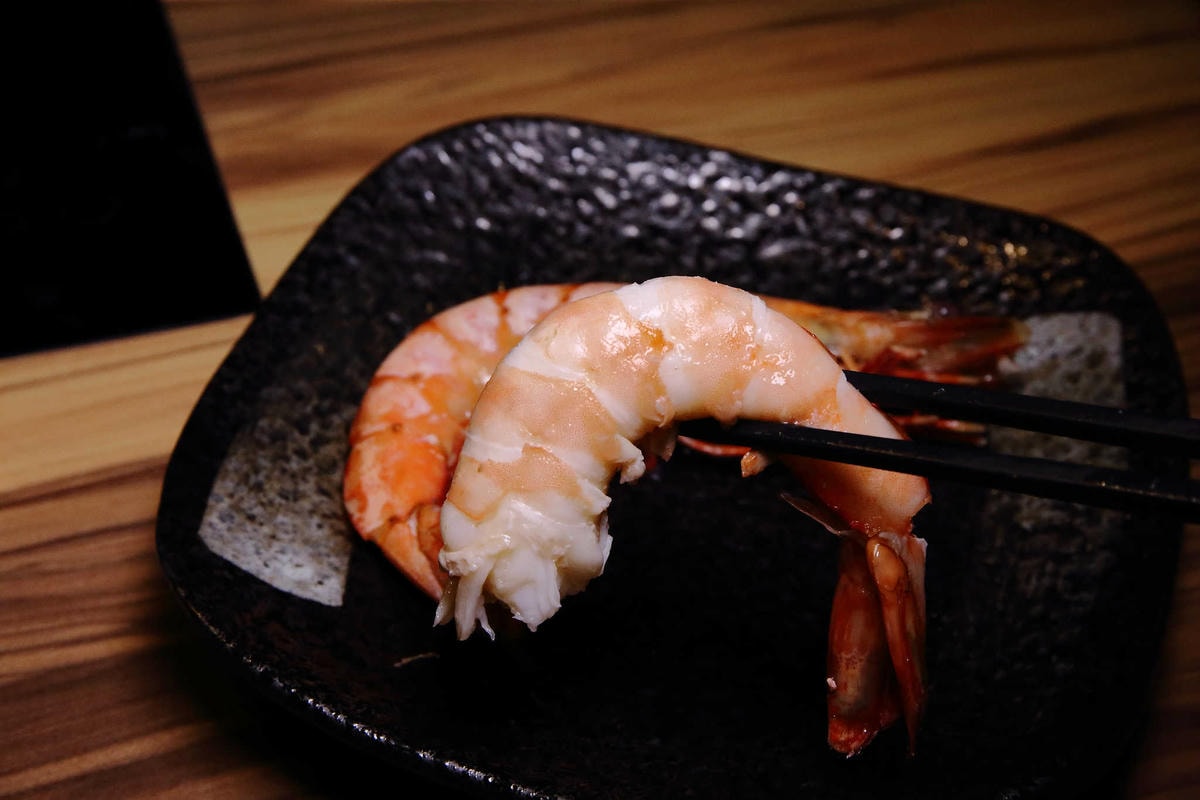 【食。中和】沸騰涮涮鍋-中山店〜中和火鍋推薦!CP值破表,平價的高級肉品專賣,環境優渥的親子用餐空間,沒吃過一定會後悔!(已歇業)