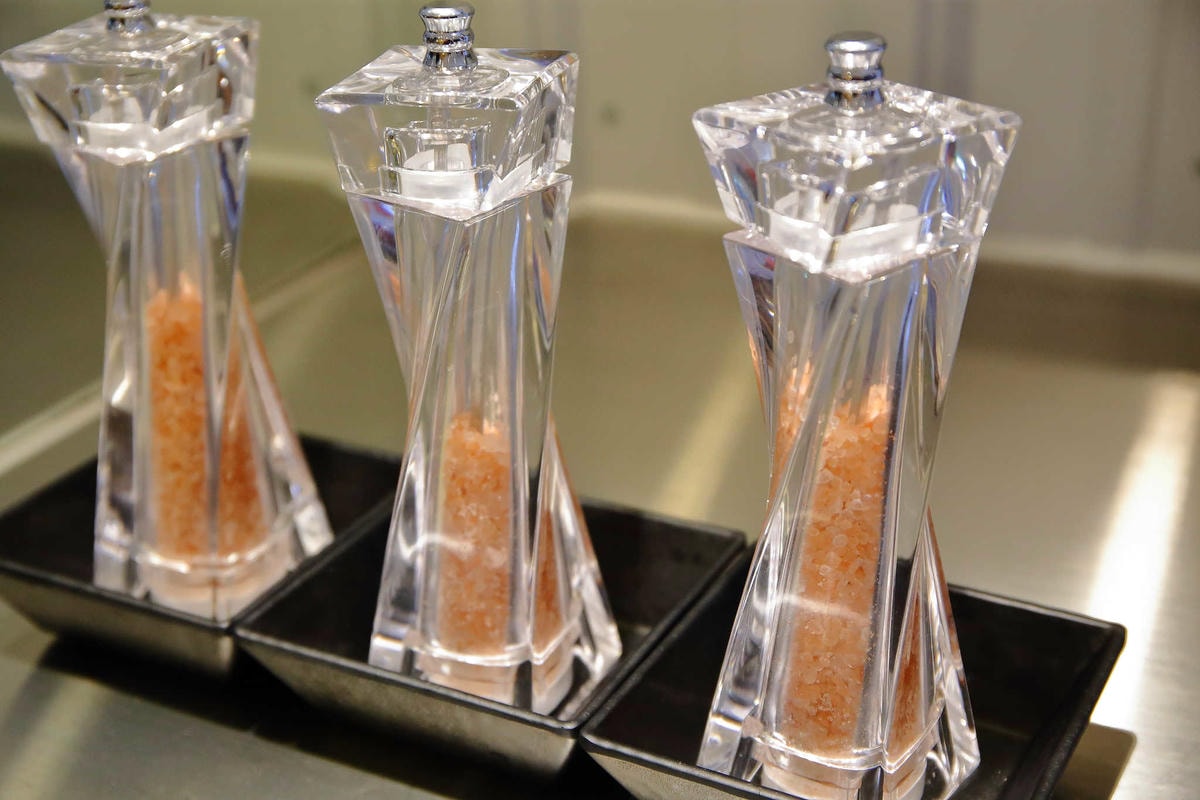 【食。中和】沸騰涮涮鍋-中山店〜中和火鍋推薦!CP值破表,平價的高級肉品專賣,環境優渥的親子用餐空間,沒吃過一定會後悔!(已歇業)