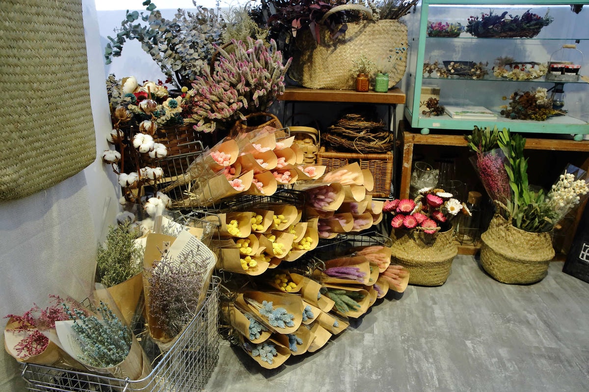 【食。桃園】有食候。紅豆(桃園店)〜藝文特區新開幕!最新IG打卡熱點,網美們都來這兒!乾燥花x冰品超好拍甜點店!(已歇業)