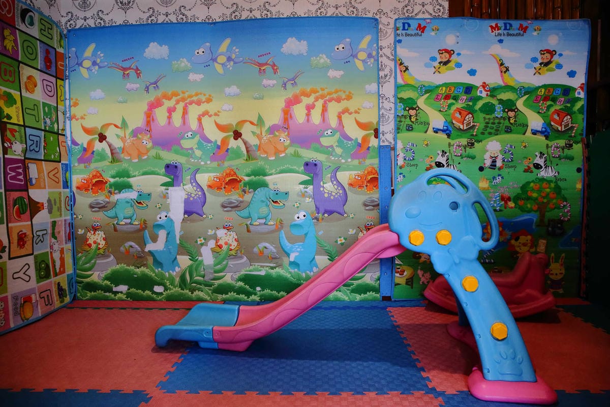 【食。桃園】餓人谷有間客棧人文茶館〜鞦韆復古主題餐廳，品茶、簡餐、茶點，朋友聚餐、情侶約會都適合(已歇業)