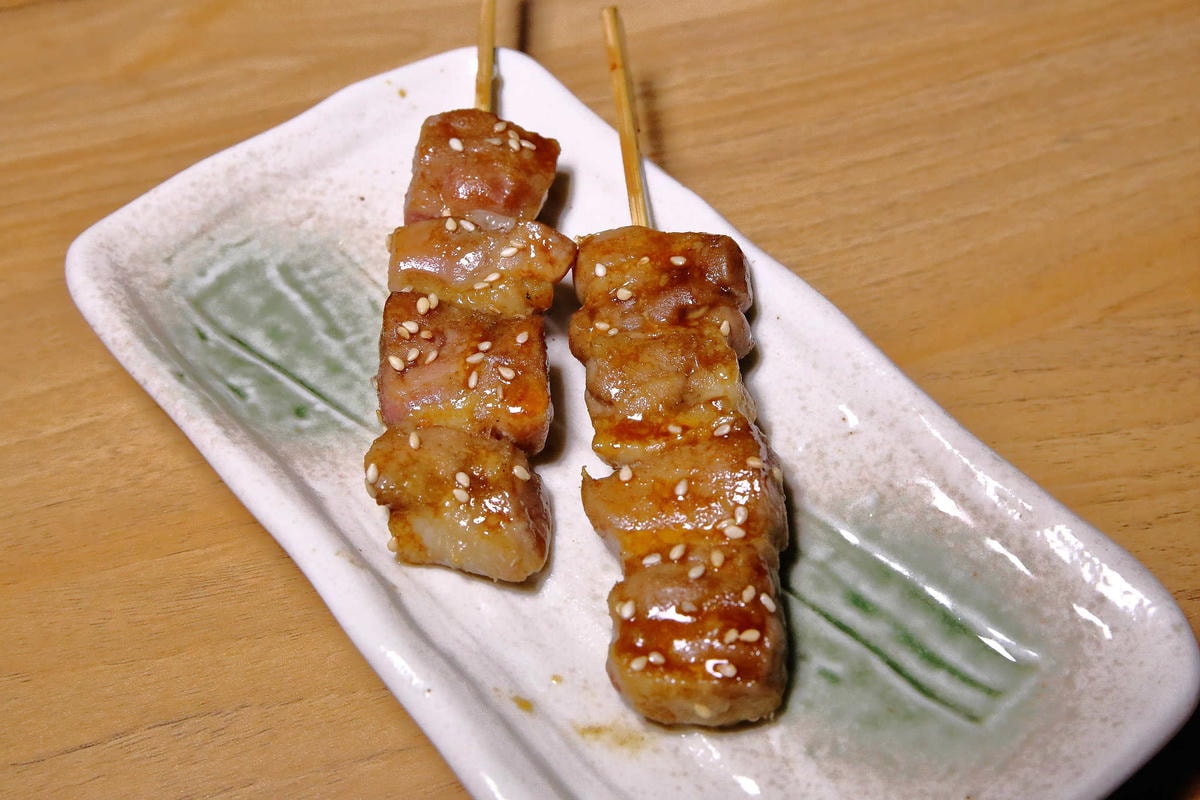 【食。新莊】次郎串燒-新莊店〜新莊串燒居酒屋。小資族下班的聚會平價居酒屋,輕鬆吃串燒、喝啤酒、大聲聊天!