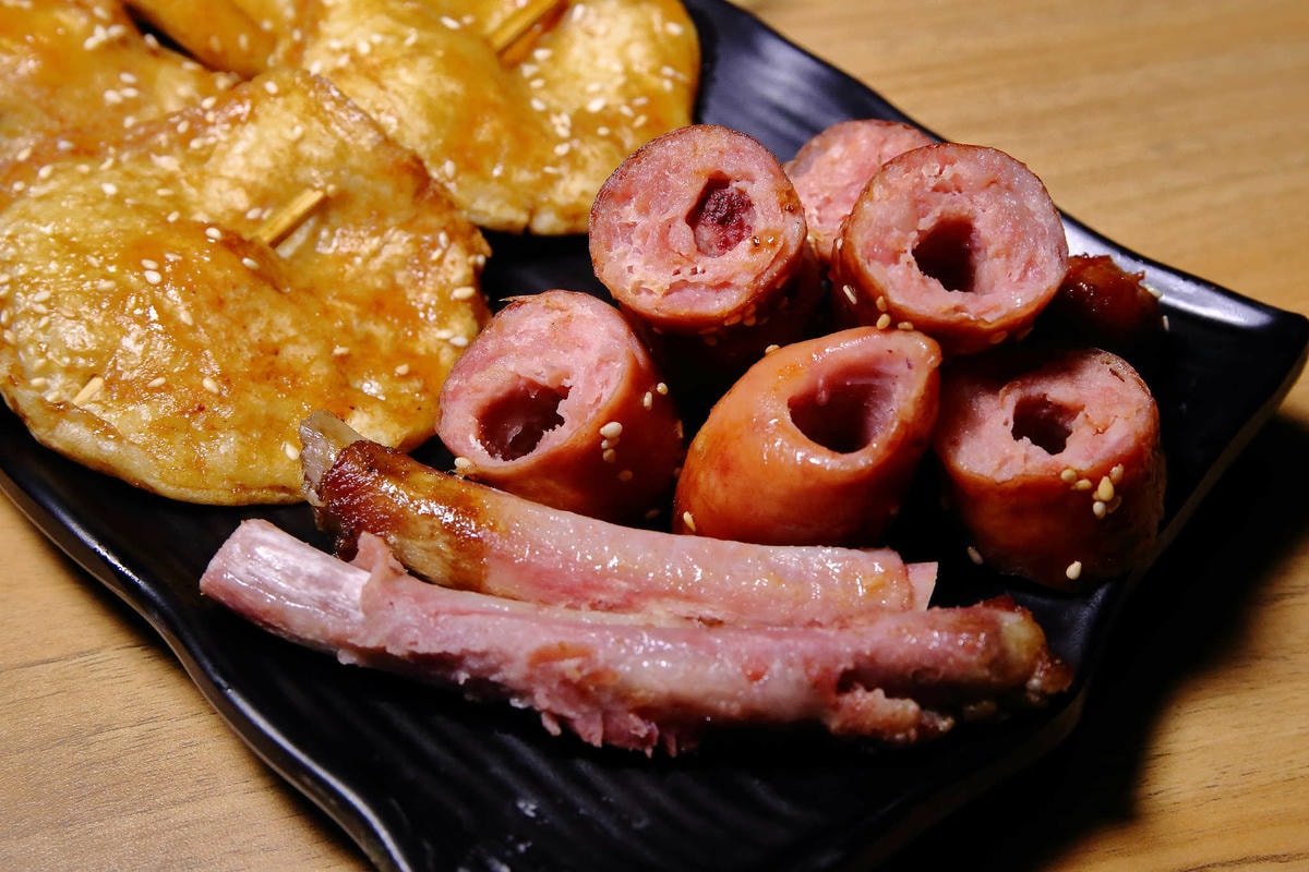 【食。新莊】次郎串燒-新莊店〜新莊串燒居酒屋。小資族下班的聚會平價居酒屋,輕鬆吃串燒、喝啤酒、大聲聊天!