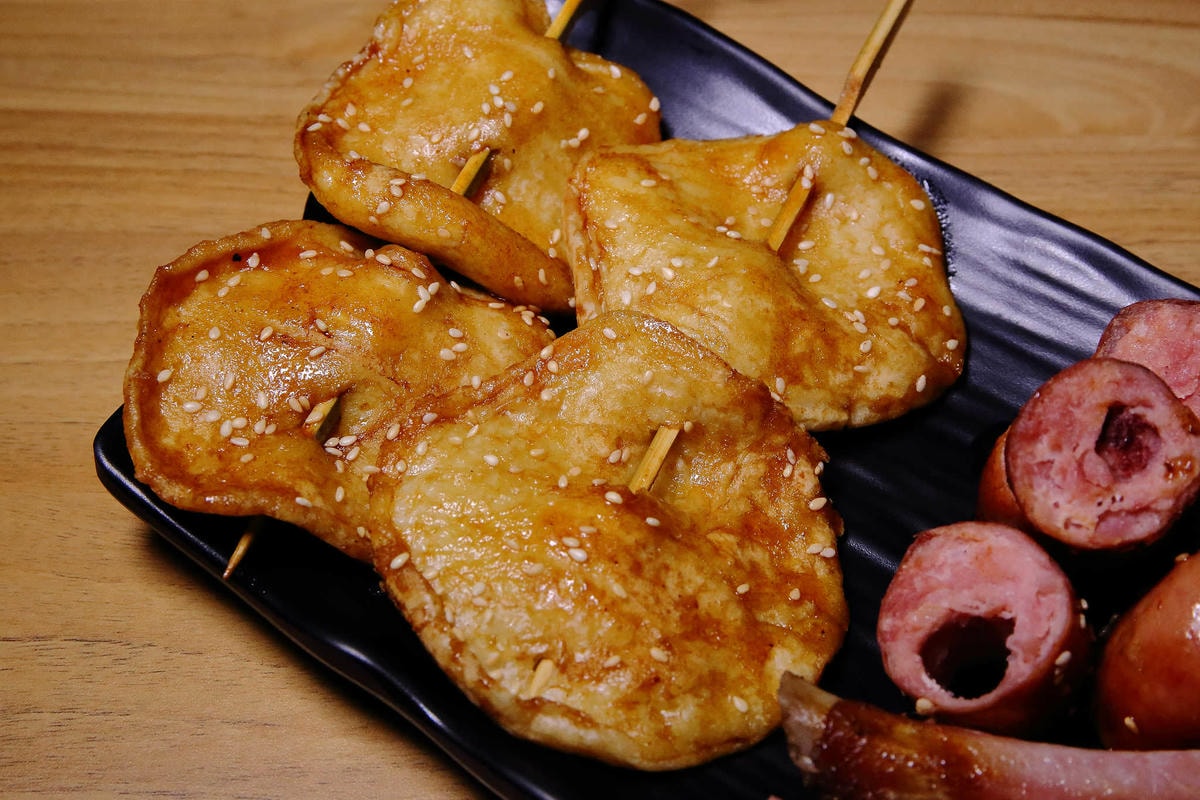 【食。新莊】次郎串燒-新莊店〜新莊串燒居酒屋。小資族下班的聚會平價居酒屋,輕鬆吃串燒、喝啤酒、大聲聊天!