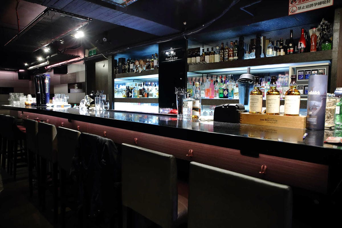 【食。台北】Elfin Restaurant & Lounge〜小週末微醺夜！時尚餐酒吧，視覺系食堂，型男調酒師美味加分