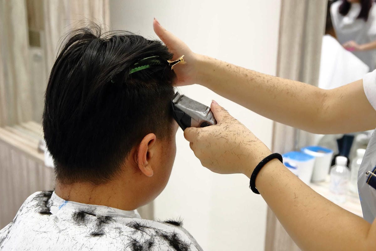 【髮型。桃園中壢】MOON CUT Hair Cut〜中原夜市專業佰元快速剪髮造型，省時省錢又有型，My Hair My Style！