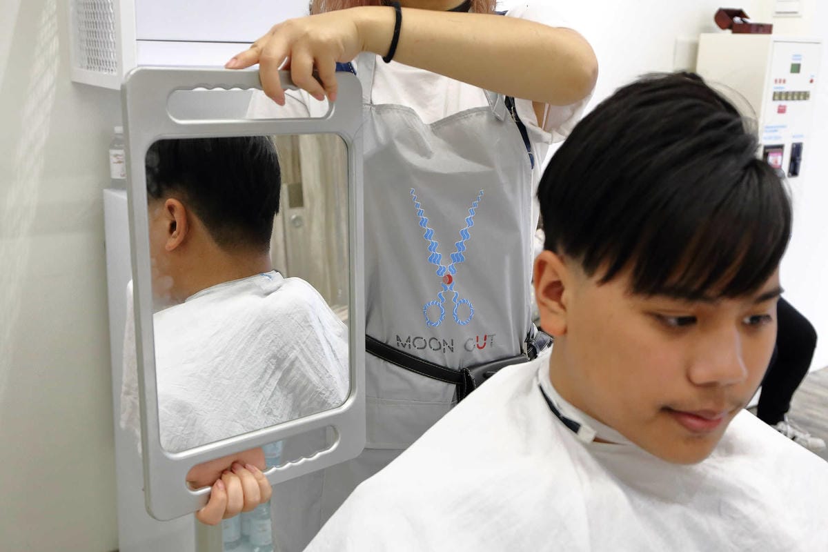 【髮型。桃園中壢】MOON CUT Hair Cut〜中原夜市專業佰元快速剪髮造型，省時省錢又有型，My Hair My Style！