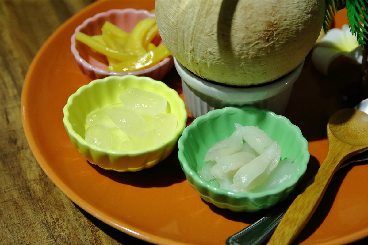 【食。台北】Coco Brother 椰兄〜中山站美食/泰式南洋主題餐廳/IG打卡熱點/全台首創泰國椰子冰淇淋/新泰式定食料理