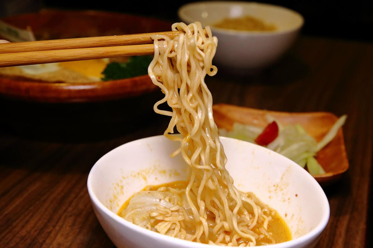 【食。台北】Coco Brother 椰兄〜中山站美食/泰式南洋主題餐廳/IG打卡熱點/全台首創泰國椰子冰淇淋/新泰式定食料理