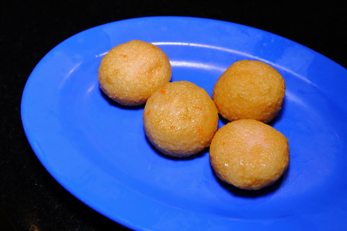 【食。台北】黑哥自助石頭火鍋城〜新開幕!以盤計價,想吃什麼就拿什麼,懷舊飄香,平價又美味!